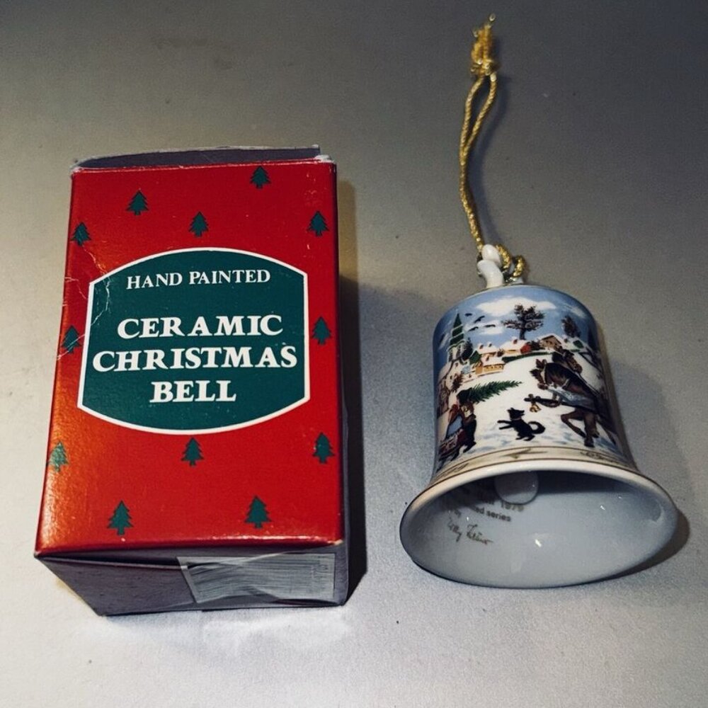 🔔 KAISER Vintage 1979 Fine Bone China Bell | Collectible Christmas Ornament